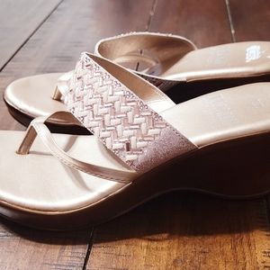 Beautiful Sequin Rose Gold Heels, by Italian Shoe Maker  8.5 Excellent condition